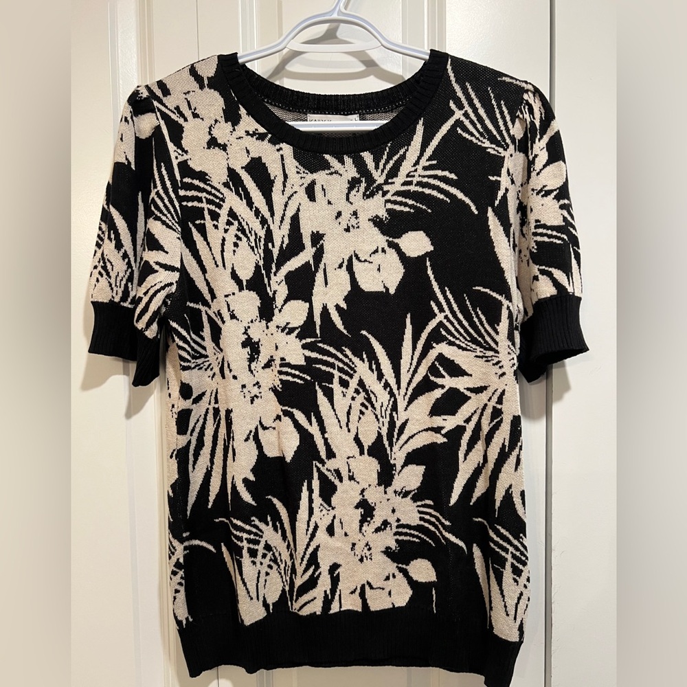 Black and Cream Floral Knit Top